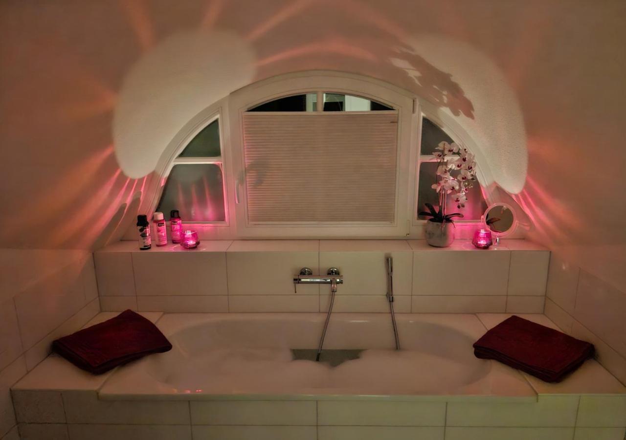 Modernes Reetdach-Ostseeferienhaus Bella Mare, Insel Usedom Mit Sauna, Kamin & Sonnenterrasse Zirchow ภายนอก รูปภาพ